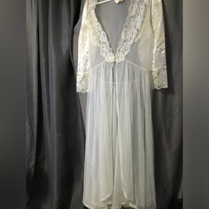 New vintage Victoria's Secret Lace Robe